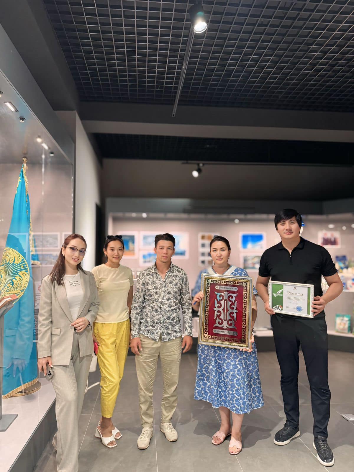 Read more about the article Қалам – ойдың қаруы, сөздің сәні, рухтың тереңінен туатын өнердің айнасы.